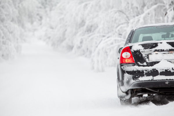 Everything You Need in Your Auto Emergency Kit This Winter